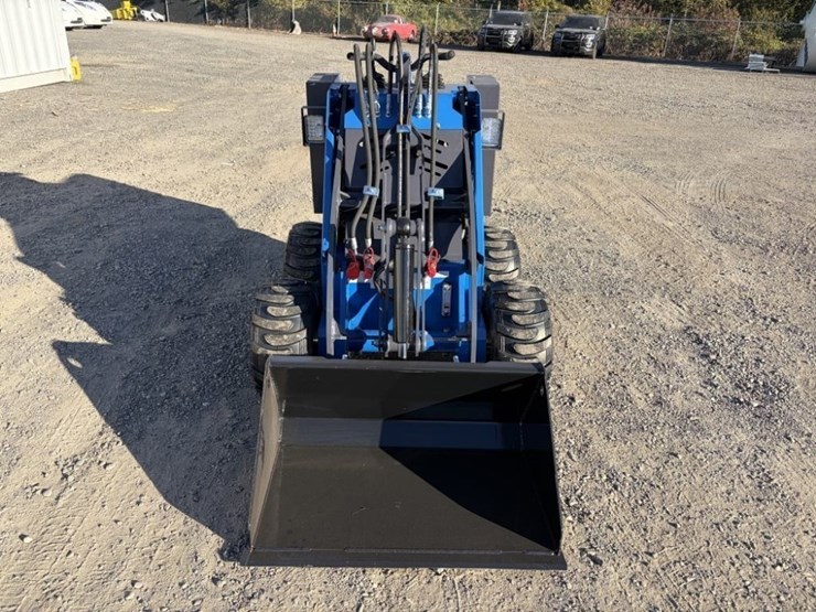 2026-agt-mx-mrw14-mini-skidsteer-loader-image-8