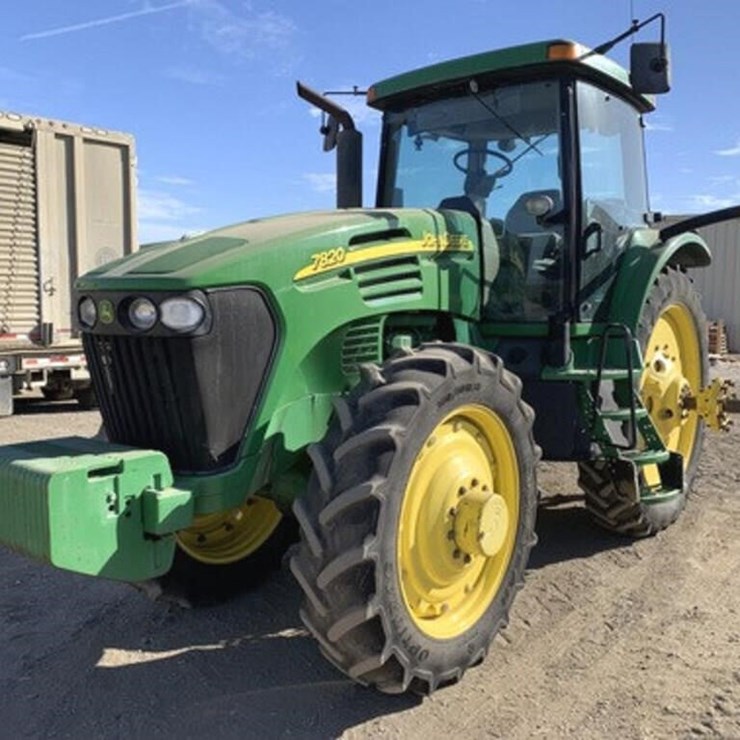 JOHN DEERE 7830 Tractor, MFWD