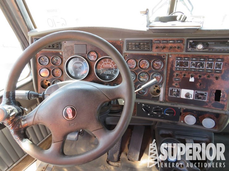 2006-kenworth-c500b-image-13