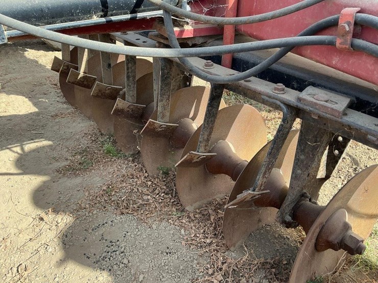 case-ih-770-23'-fold-up-wheel-disc-image-19