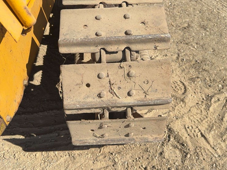 caterpillar-10-image-11