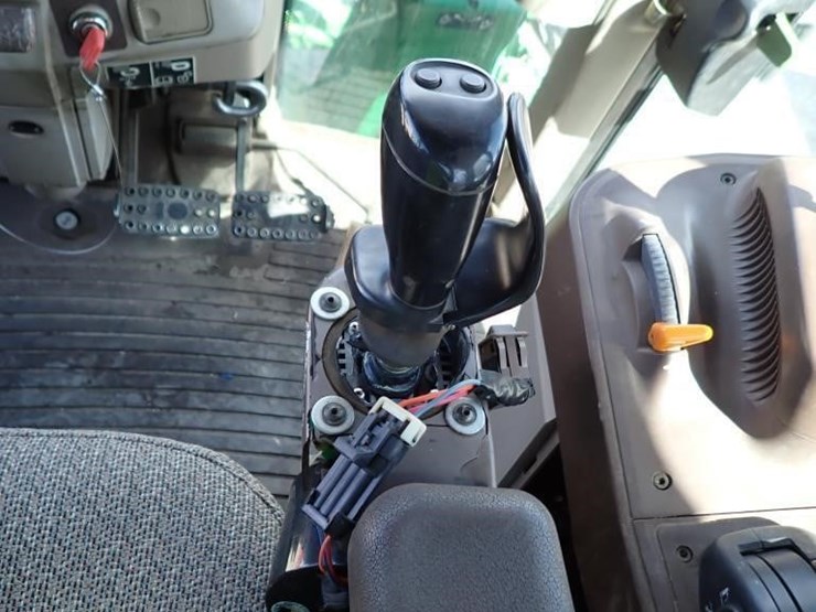 john-deere-6420-image-25