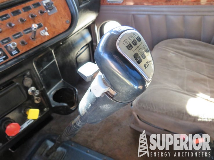 2003-peterbilt-379-t/a-truck-tractor-w/unibilt-ultracab-sleeper-cab-image-10