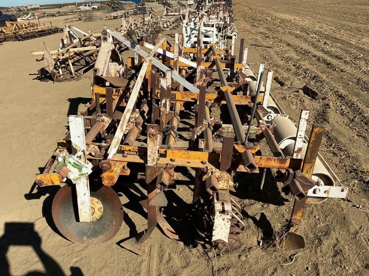 johnson-3-pt-3-row-60"-cultivator-image-7