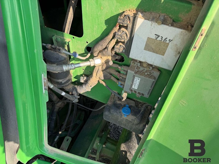 2012-john-deere-s670-combine-image-109