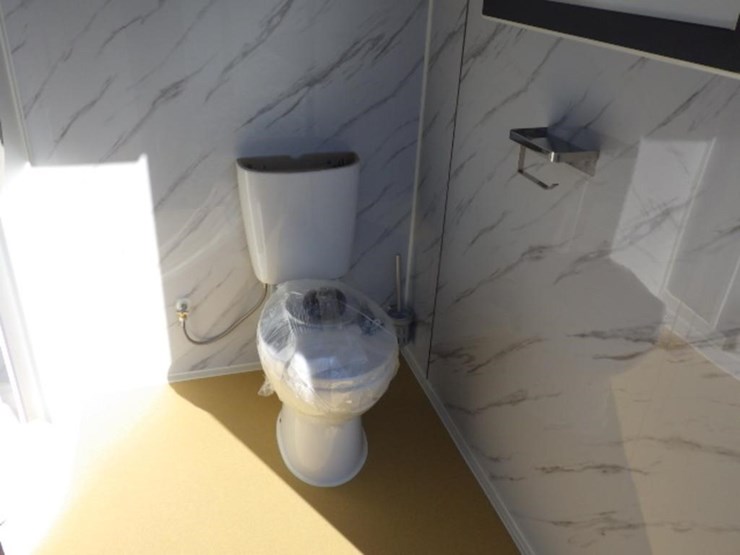 portable-toilet-w/-shower-image-10