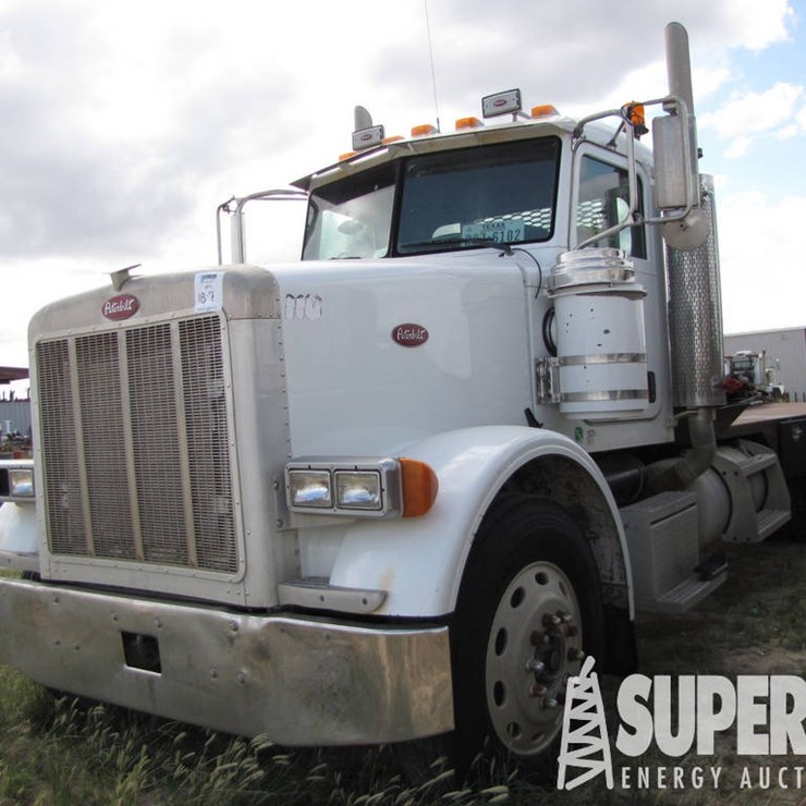 2005 PETERBILT 310 11A Day Cab Road Winch Truck