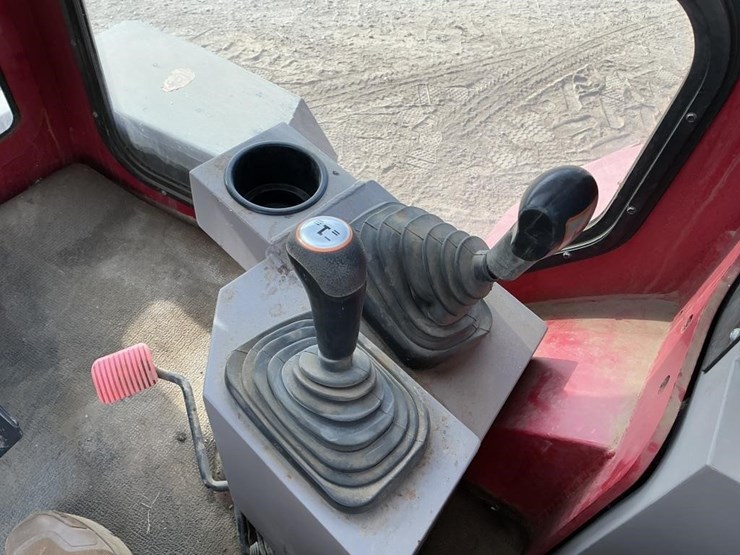 case-ih-120c-tractor,-mfwd,-1-owner-image-23