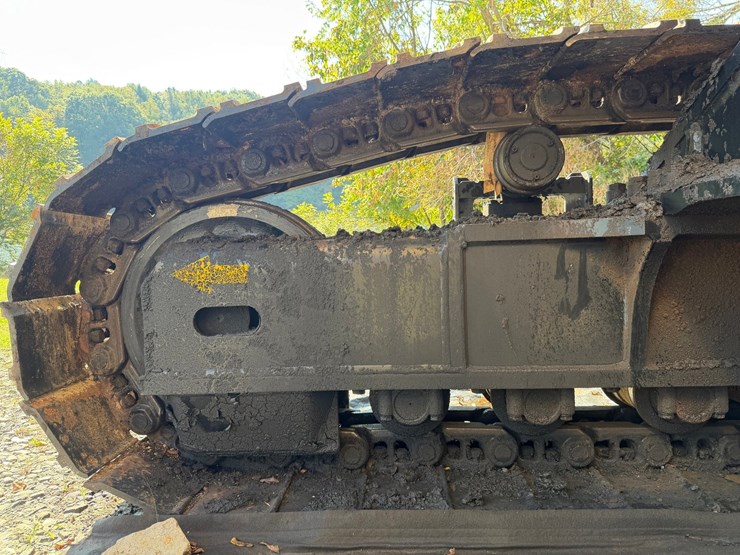 #4098-•-2015-john-deere-870g-lc-excavator-image-180