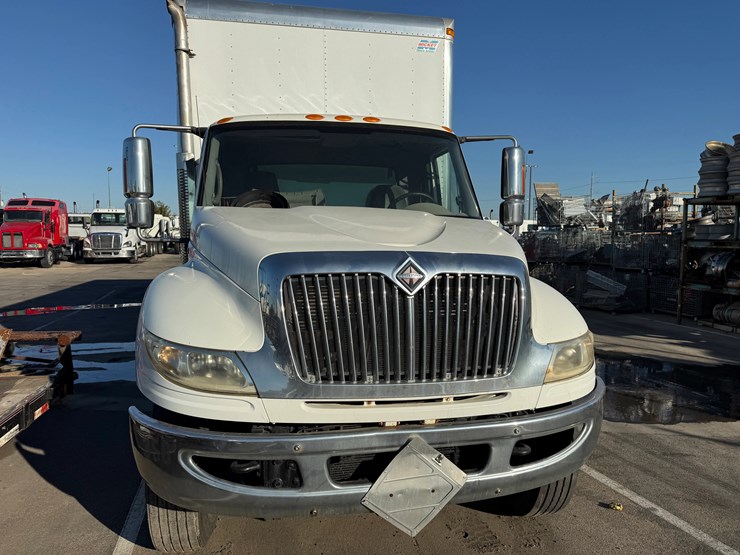 2009-international-durastar-4400-image-4