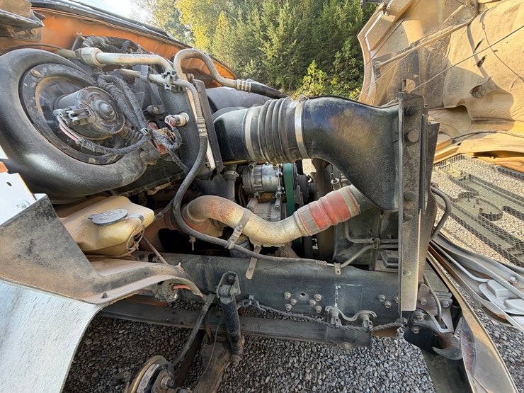 #4552-•-ford-f-650-flatbed-truck-image-12