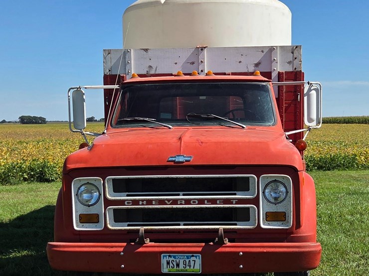 1971-chevrolet-c/50-grain-truck-w/-water-tank-image-2
