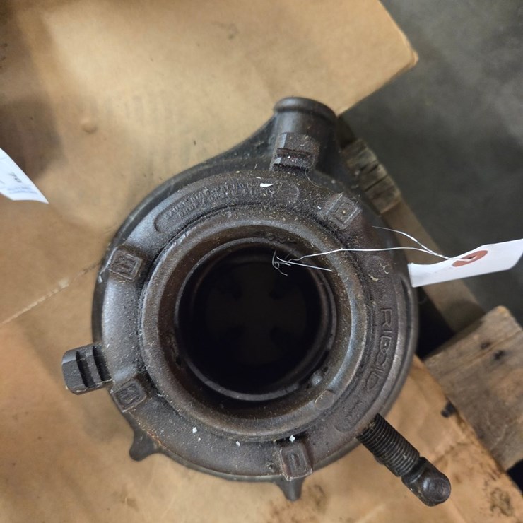 #69 • Rigid pipe threader