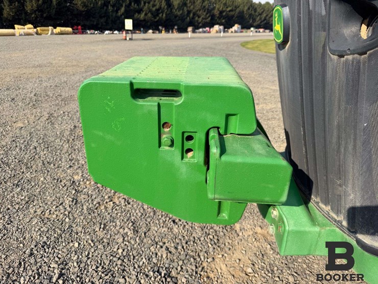 2011-john-deere-8335r-tractor-image-13