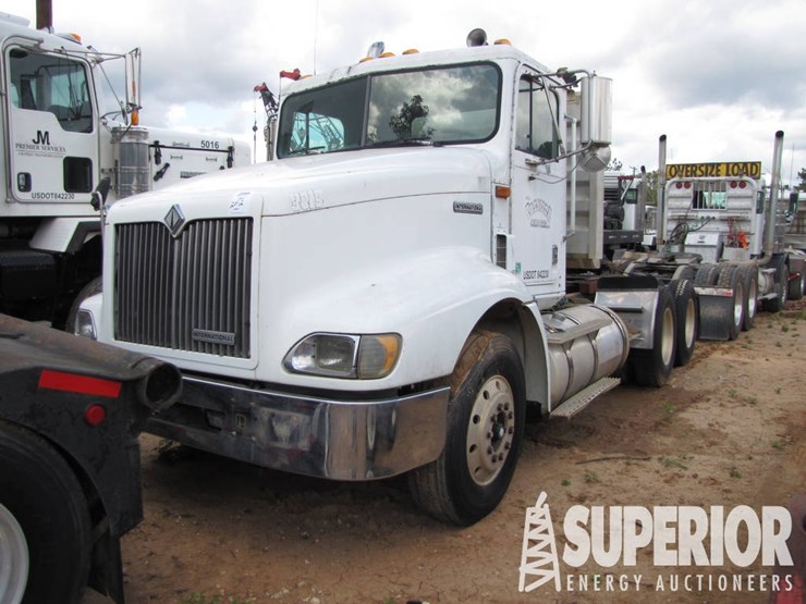 1999-international-9200-t/a-day-cab-haul-truck-image-1