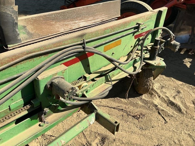 pickett-t-660-5'-3-pt-hyd.-vine-diverter-image-12