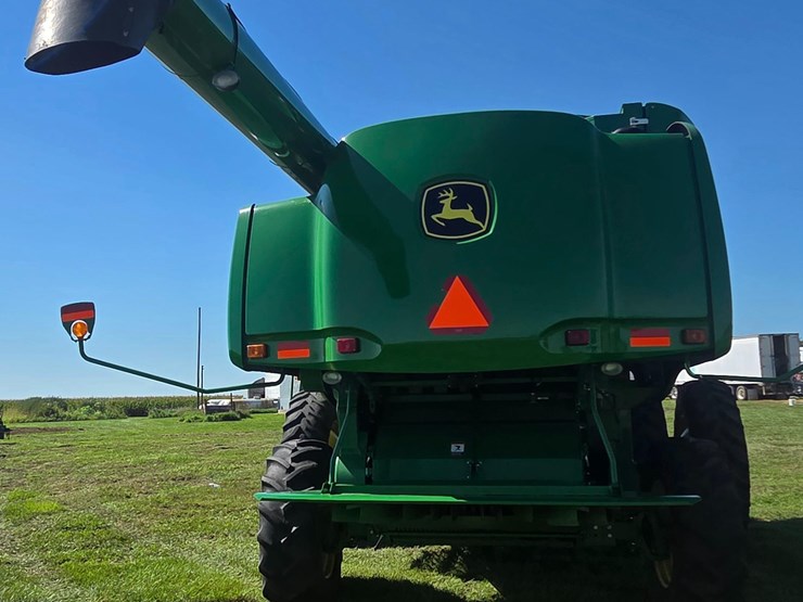 2010-john-deere-9670-sts-combine-image-6