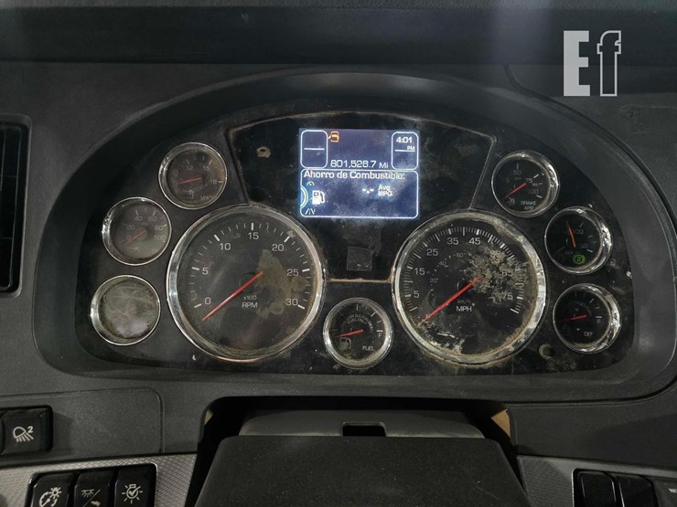 2020-kenworth-t680-image-12