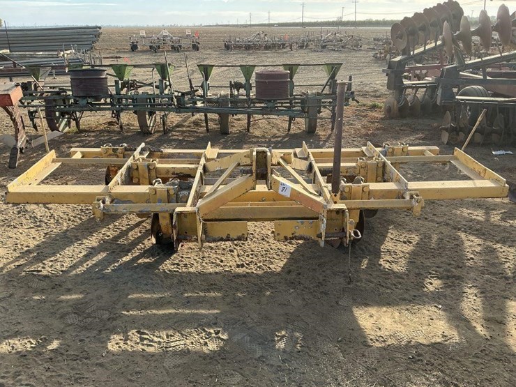 custom-3-pt-6-blade-disc-ridger-image-2