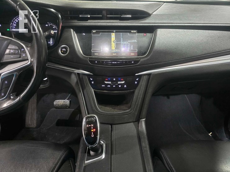 2019-cadillac-xt5-image-14