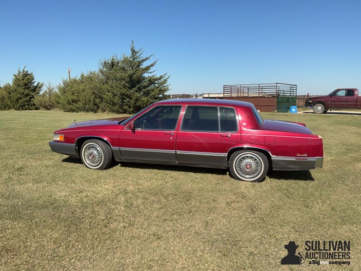 1989-cadillac-sedan-deville-car-image-8