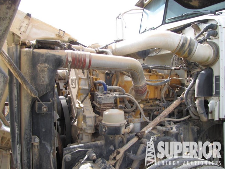 2005-peterbilt-378-t/a-day-cab-haul-truck-image-5