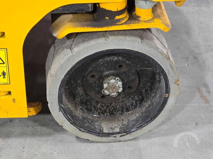 2023-jcb-s1930e-image-19