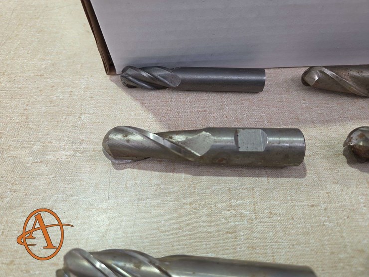 box-of-assorted-cutters-image-7