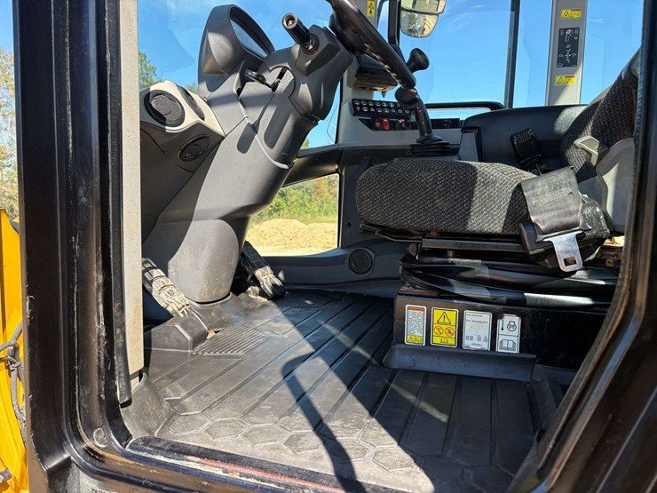 2018-caterpillar-930-r/t-wheeled-loader-(5,129-hours)-image-25