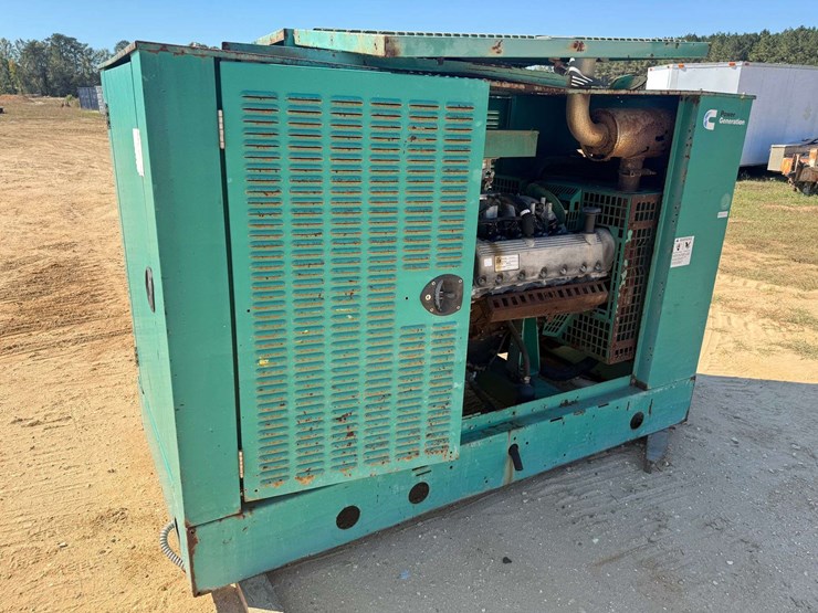 cummins-power-generation-commercial-stationary-diesel-generator-(96-actual-hours)-image-4