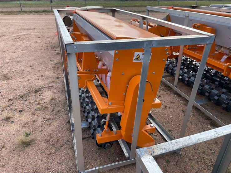#4072-•-landhonor-no-till-seed-drill-for-tractor-and-skid-steer-image-3