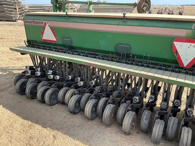 great-plains-3pd20-20'-3-pt-grain-drill-image-9