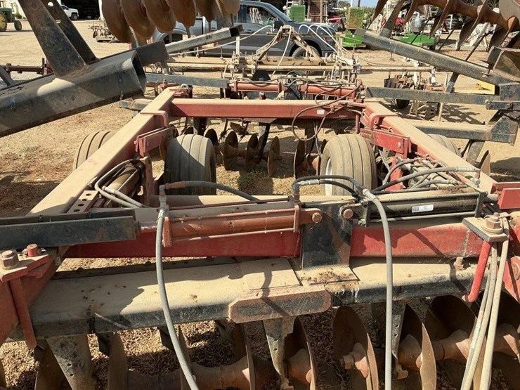 case-ih-770-23'-fold-up-wheel-disc-image-7