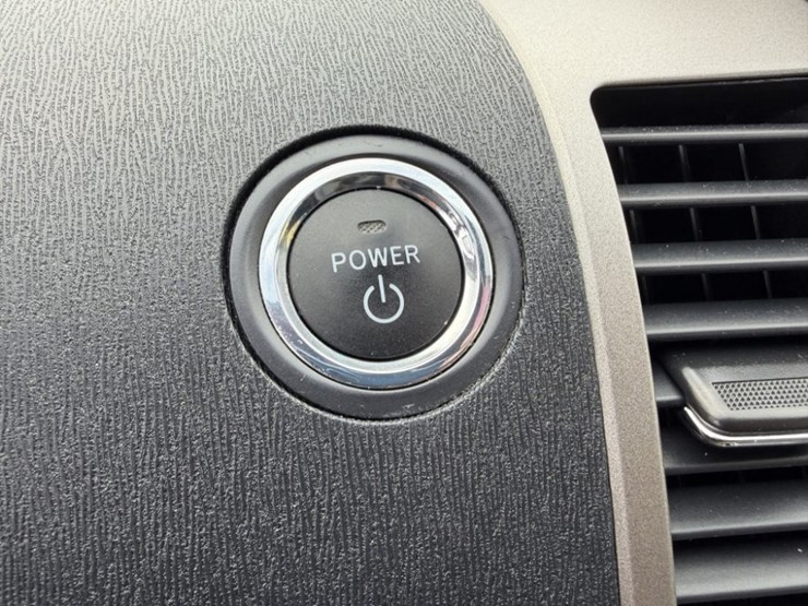 2009-toyota-prius-hybrid-sedan-image-32