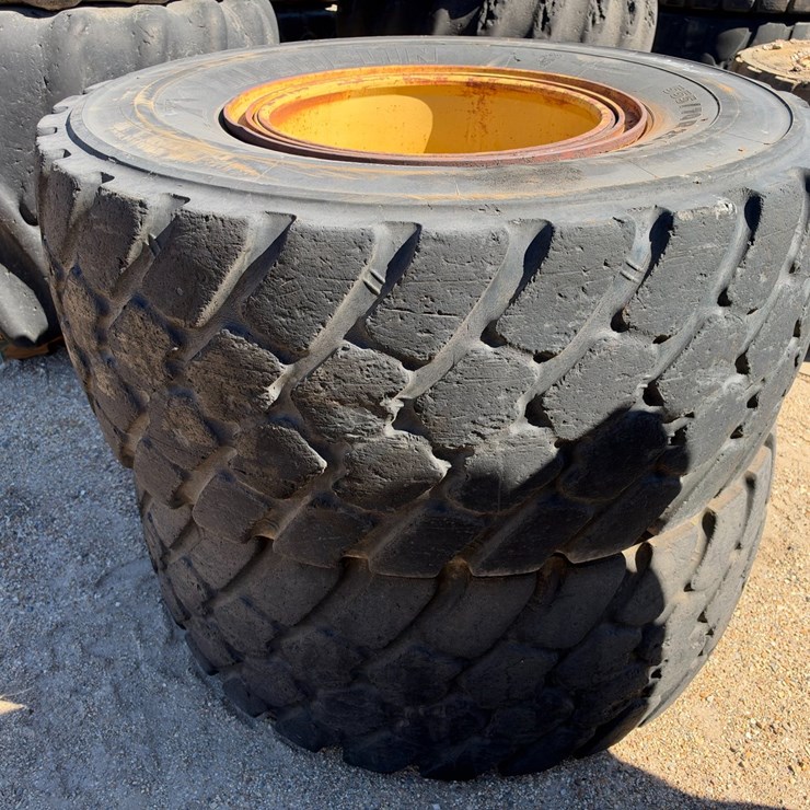#41606 • (2) MICHELIN HEAVY DUTY EQUIPMENT TIRES
