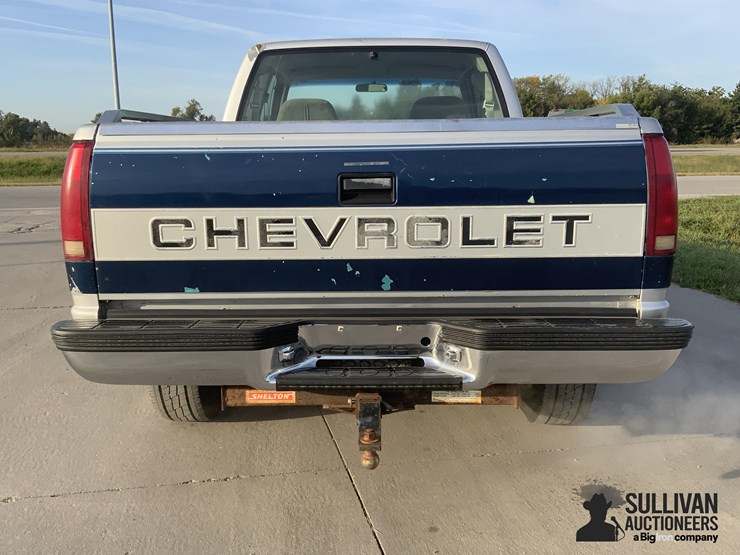 1993-chevrolet-silverado-gmt-400-k1500-4x4-extended-cab-pickup-image-6