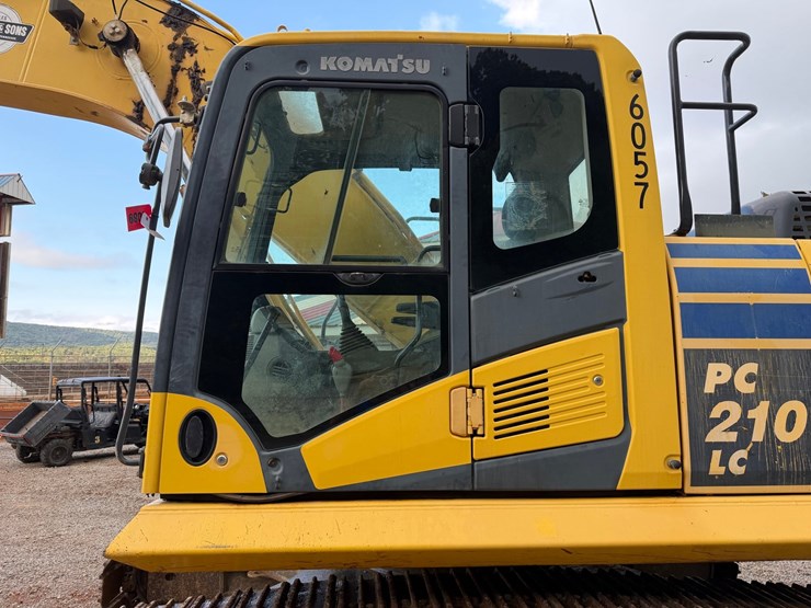 #4089-•-2014-komatsu-pc210-lc-excavator-image-28