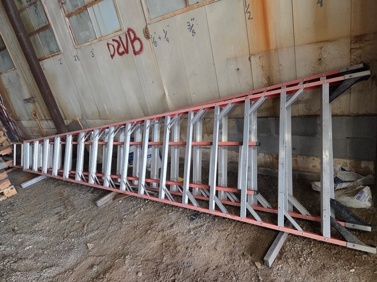 #19-•-16-ft-"a"-ladder-with-16-ft-extension-image-2
