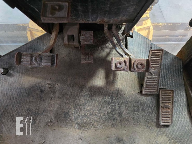 1979-deere-772a-image-15
