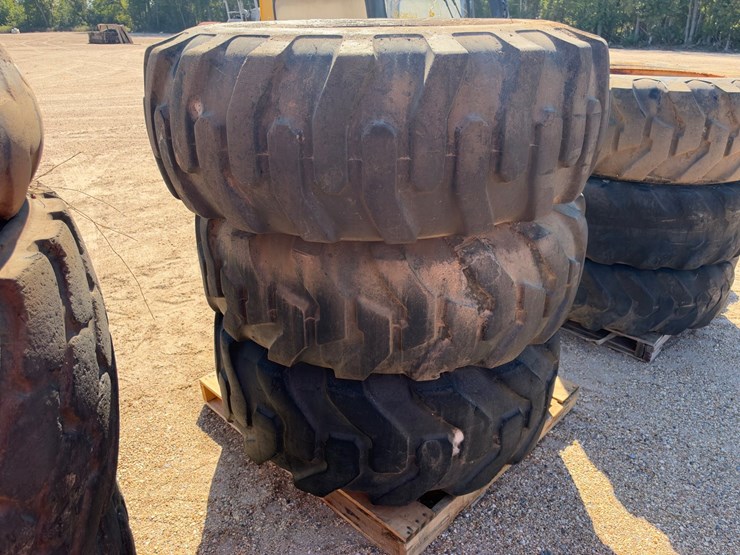 #41542-•-(3)-17.5-25-equipment-tires-image-3