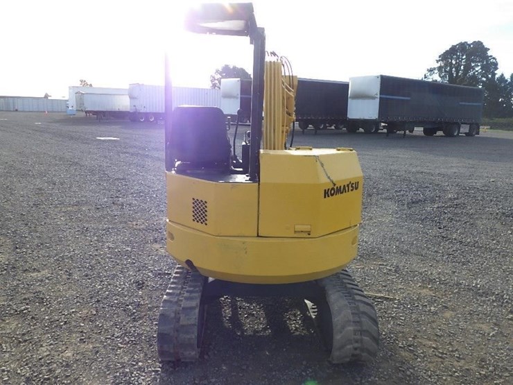 komatsu-pc28uu-image-4