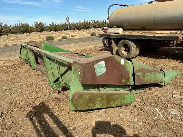 john-deere-853a-8-row-corn-header-image-6
