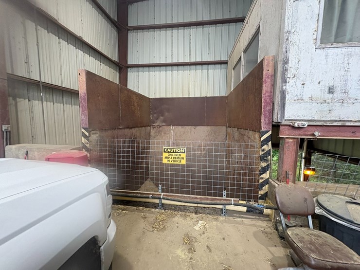 #42224-•-trash-compactor-image-25