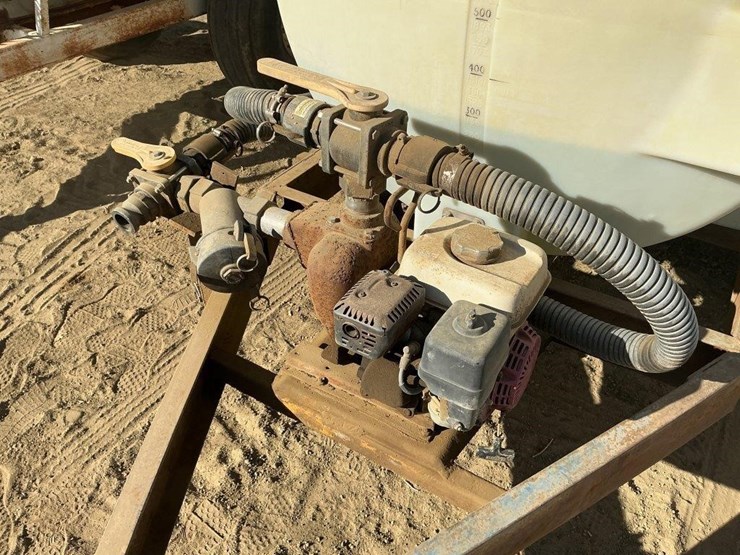 johnson-1000g-poly-tank-mixing-trailer-image-6