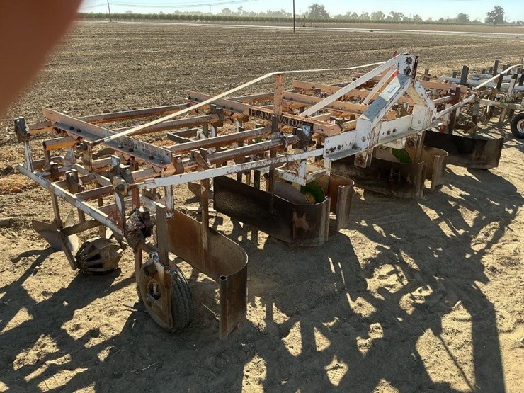 johnson-3-pt-3-row-60"-cultivator-image-2