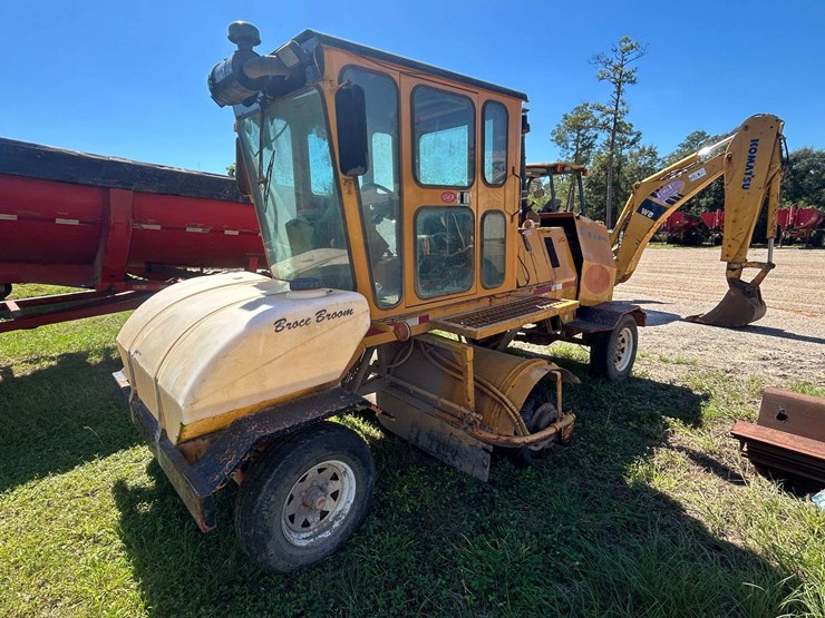 2008-broce-kr350-sweeper-image-1