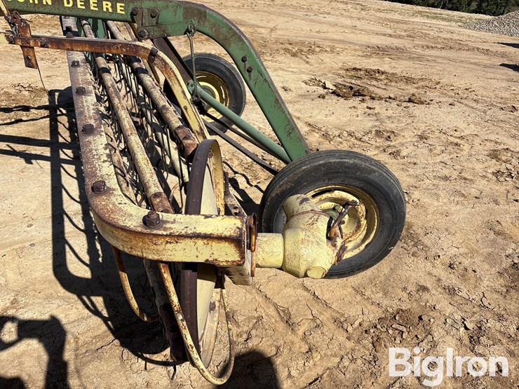 john-deere-660-rake-image-9