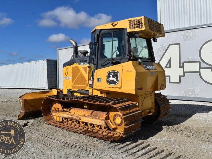 2021-deere-650k-image-15