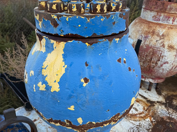 (2)-pulsation-dampeners-f/-mud-pumps-image-2