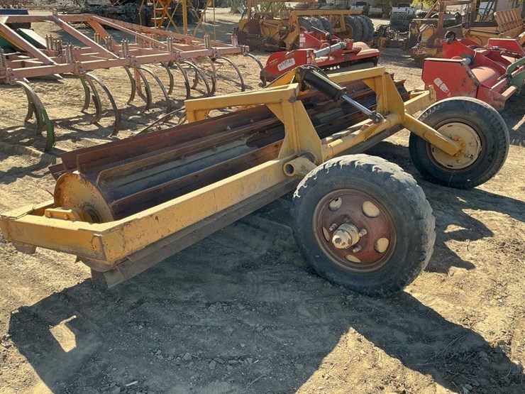 custom-16'-portable-pull-stomper-roller-image-4